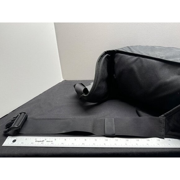 L.L. Bean Black Canvas Waist Bag With Adjustable Strap & Multiple Pockets - Picture 11 of 12